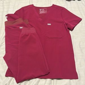 FIGS raspberry Joggers and one pocket scrub top size S